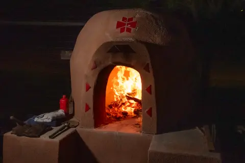 Lit horno oven, Tucumcari Rawhide Days.