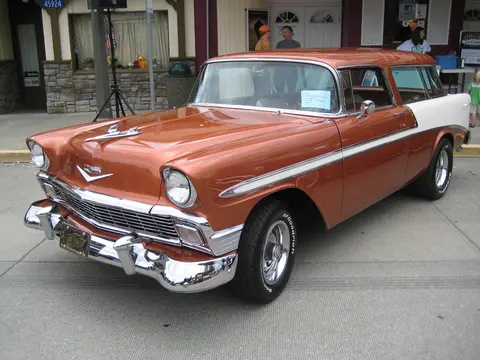 Car show during Cascade Days.