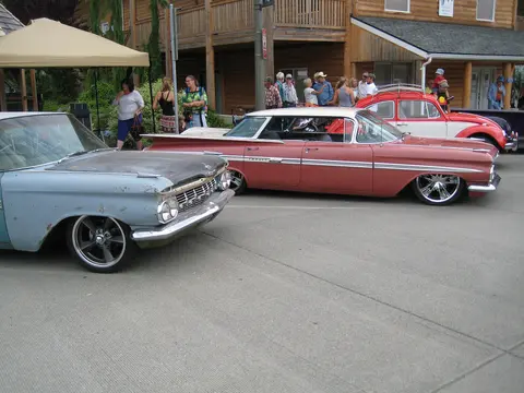 Car show during Cascade Days.
