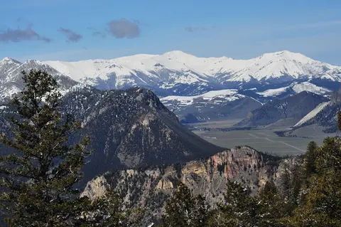 Mountain view along Chief Joseph Scenic Byway.