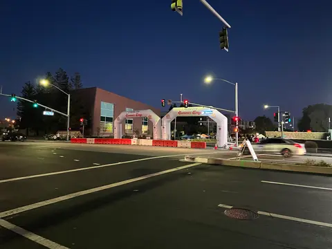 Entrance arches at Foster City Summer Days.