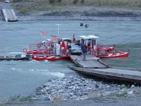 Lytton Reaction Ferry carrying vehicles across river.