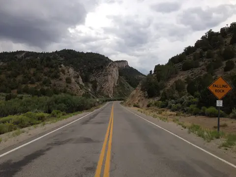 Steptoe Creek Road in Cave Lake State Park.