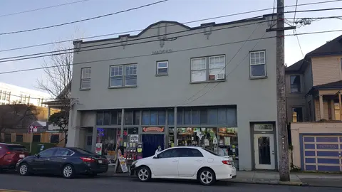 Storefront of The Freakybuttrue Peculiarium.