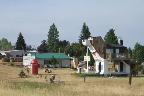 Giant beagle structures at Dog Bark Park.