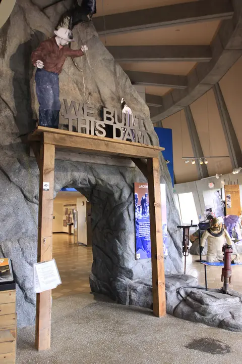 Exhibits inside Grand Coulee Dam Visitor Center.
