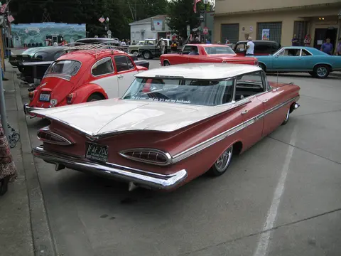 Car show during Cascade Days.