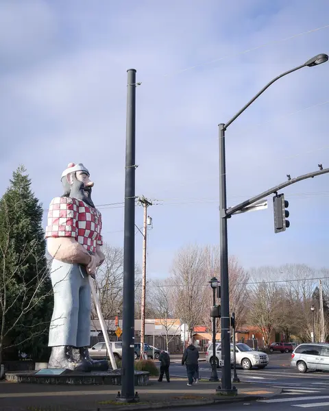 Paul Bunyan Statue in Kenton.