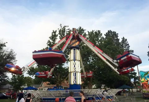 Carnival ride during Selah Community Days.