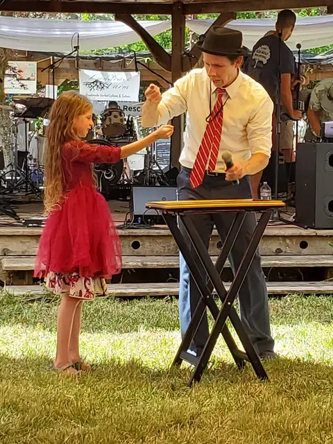 Children's entertainment, Round Valley Blackberry Festival.