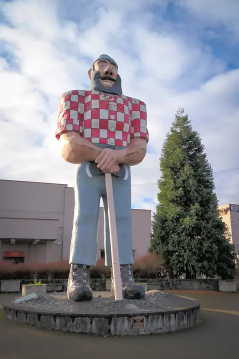 Paul Bunyan Statue in Kenton.