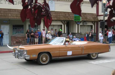 Parade car during Cascade Days.