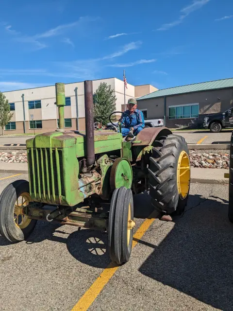 Vintage tractor at Silt Heyday.