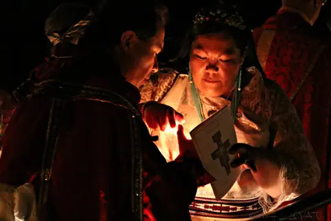 Candlelit ceremony during Fiesta de Santa Fe.